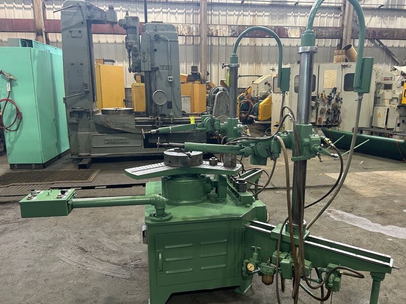 Redin #72, deburring machine, 3-jaw 12" chuck, power elevation, (2) adjustable arms/columns - Image 2