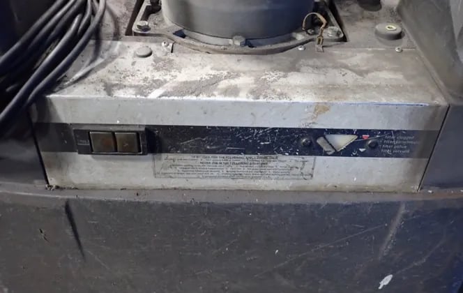 Lincoln Electric Fume Extractor - Image 4
