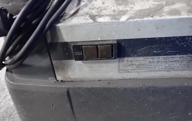 Lincoln Electric Fume Extractor - Image 5