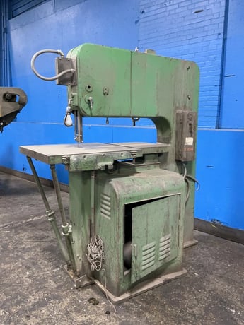 30" x 30" DoAll #V-36, Vertical Band Saw - Image 3