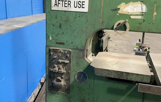 30" x 30" DoAll #V-36, Vertical Band Saw - Image 7