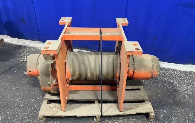 2.5 Ton, Yale #DEW2.5-42CM442D1, Hoist (2 available) - Image 1