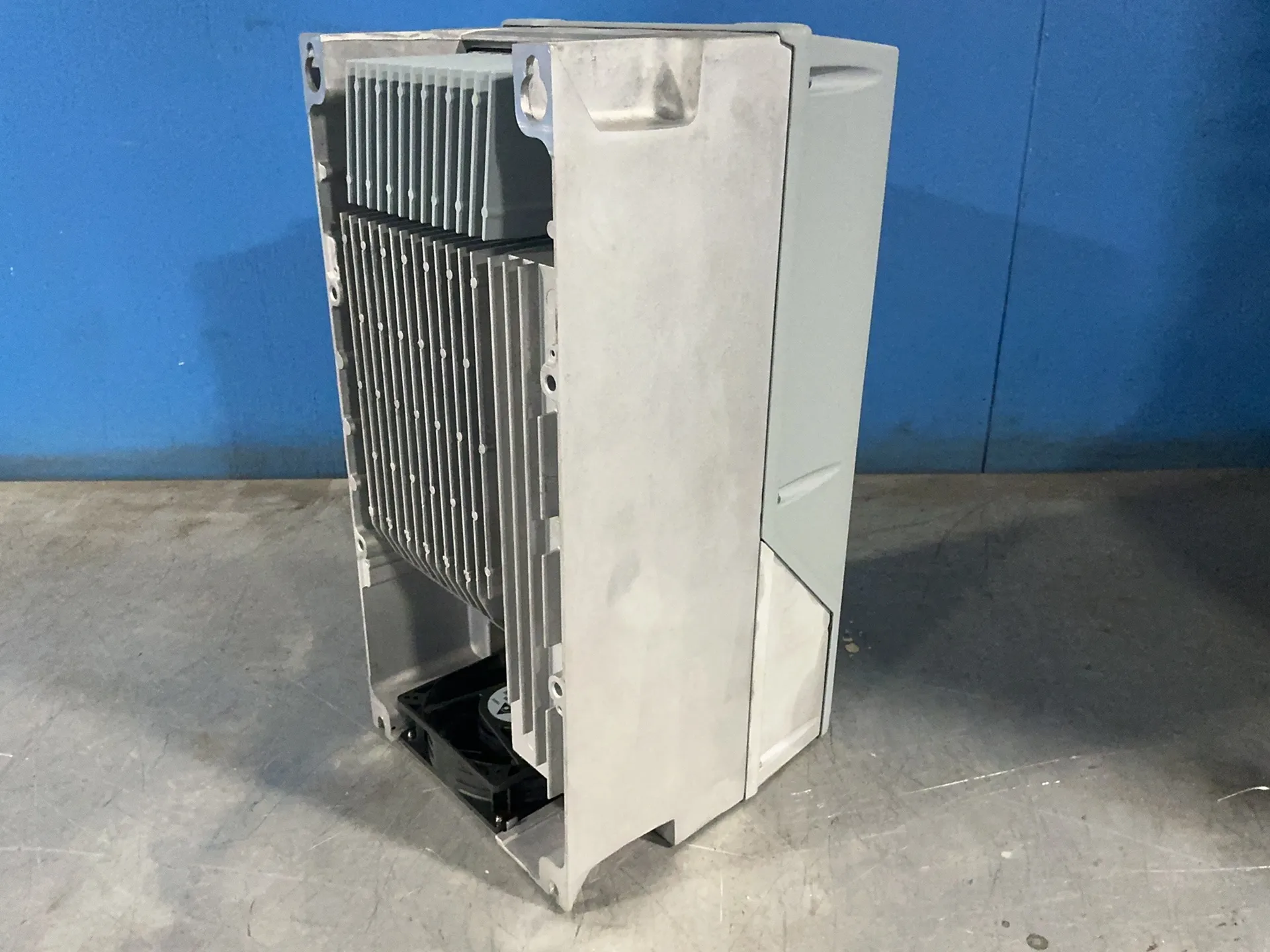 Danfoss #131Z0575, VLT Aqua Drive, 20 HP - Image 5