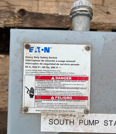 60 Amp. Eaton, Heavy Duty Safety Switch, 600 Volts, sealed cabinet w/ fuse inspection window (2 available) - Image 3