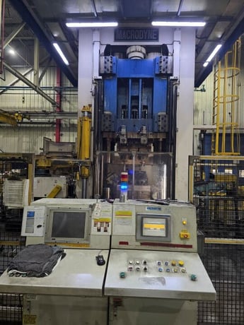 1200 Ton, Macrodyne, Hydraulic Press, 32" stroke, 62" x 59" bed, 2009 - Image 4