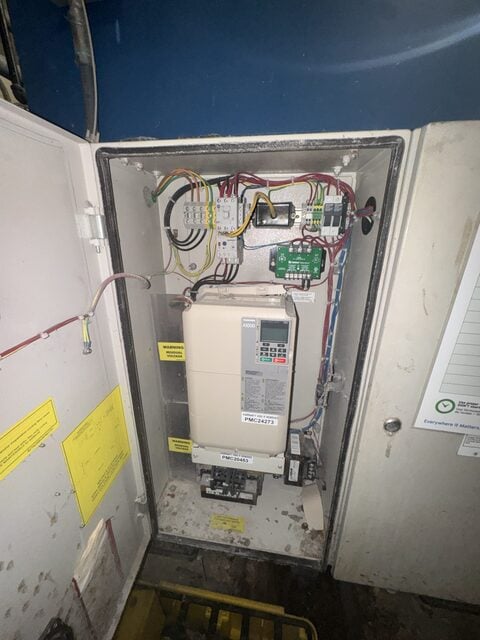 220 Lb. Milnor #42044WR2, Divided Cylinder Washer Extractor, Mil-Touch EX Control, 2015 - Image 5