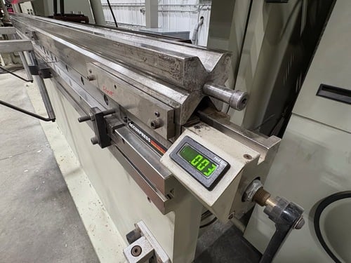 250 Ton, Accurpress #725012, CNC Press Brake, 12' overall, 8" stroke, 16" open, 8" Shut Height, ETS3000 cnc - Image 3