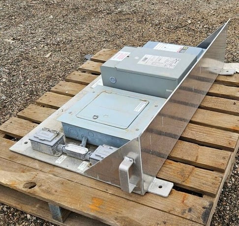 5 KVA, Metalec Sudbury, Mini Power Distribution Center, 600 Volts to 120/240 Volts, 1 phase, 60 Hz. - Image 1