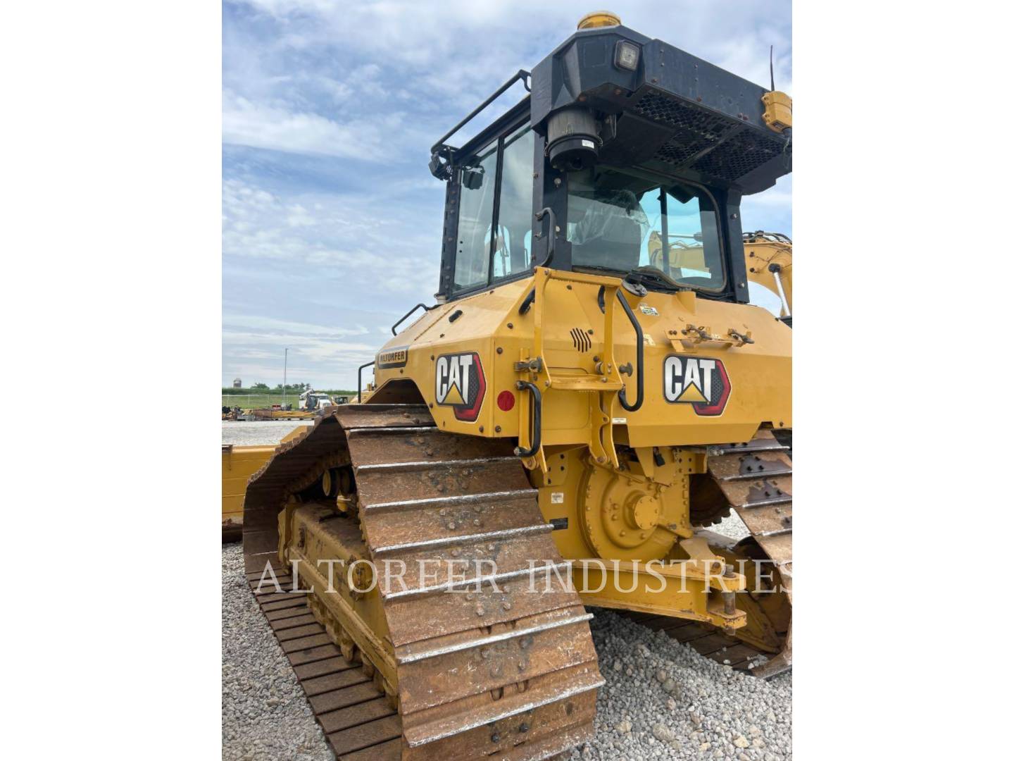 Caterpillar D5-17LGP3D, 4456 hours, S/N: Z6A01335, 2022 - Image 4