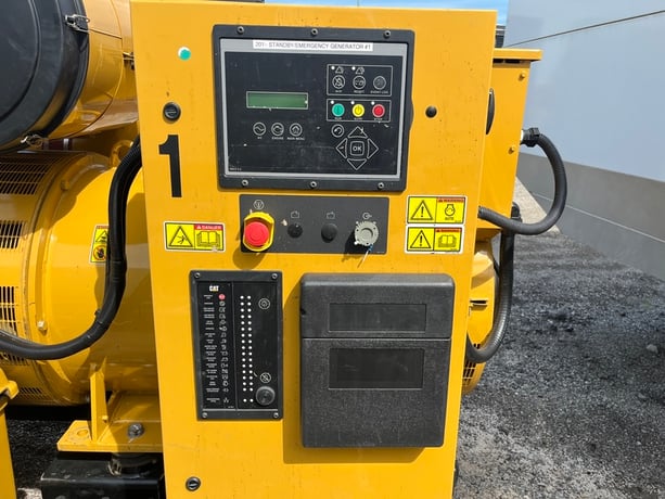 600 KW Caterpillar #C18, diesel generator set, 277/480 Volts, 142 hours, 1800 RPM, EPA Tier 2, skid mounted - Image 6