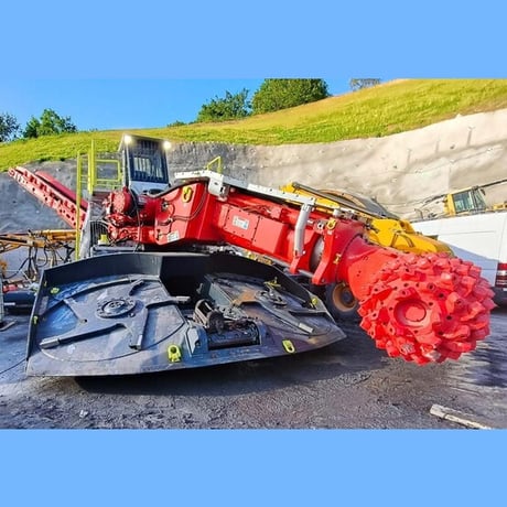 Sandvik #MT720, Roadheader, 0 hours since overhaul, 300 kw motor - Image 1