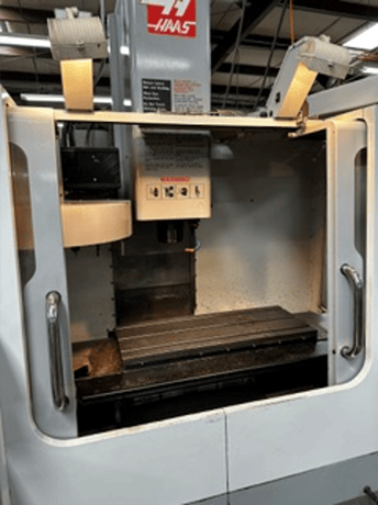 Haas #VF-2D, CNC vertical machining center, 20+1 automatic tool changer, 30" X, 16" Y, 20" Z, 10000 RPM, #40 - Image 3