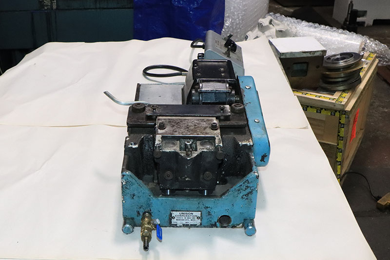 Unison #Dedtru-C, centerless grinder attachment, 1/32" - 5" diameter capacity, 4" x4-1/4" reg. wheel, sine - Image 2