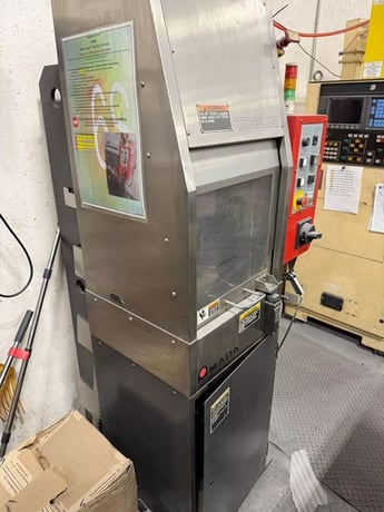 Amada #Togu-III, punch & die grinder, 6.299" tool diameter, 5.906" tool height, 5.315" wheel, 6" 3-jaw chuck - Image 2
