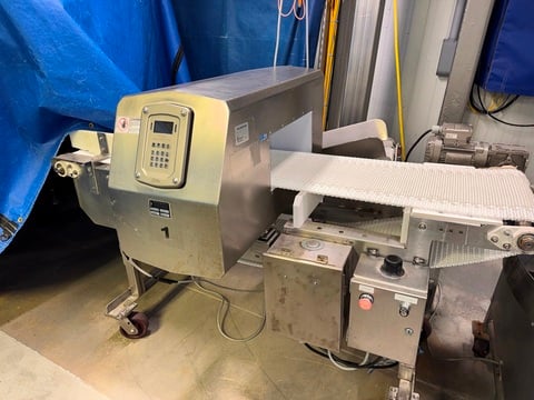 CEIA #THS/M5, Conveyorized Metal Detector, 17.5" wide x 7" high detection aperture, 16" wide x 6' long - Image 1