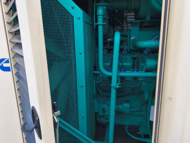 625 KW Cummins #GFJB, Natural Gas Generator, 277/480 Volt, 1800 RPM, 1200 amp circuit breaker, Cummins - Image 3