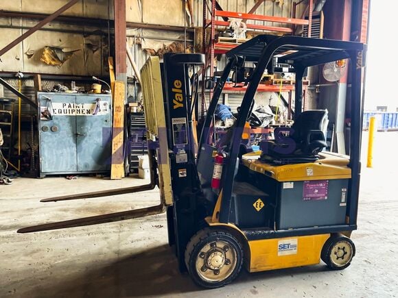 5000 lb. Yale #ERC050VGN36TF083, Electric Forklift, 126" load height, 36-Volt battery system - Image 1