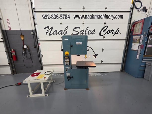 18" x 12" Enco #135-1551, Vertical Bandsaw, 19.5" x 24" tilting table, 5/8" blade capacity, 1 HP motor - Image 3