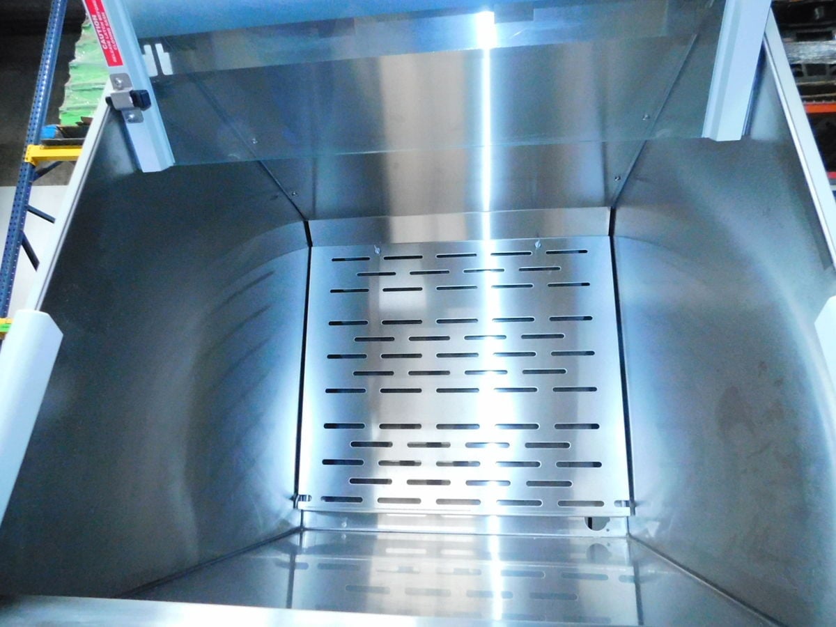 Labconco #3887220 Nano, Fume Hood, HEPA Filtration 99.99% @ 0.3 Micron, 24" width x 28" D x 32" H, 120 V., 1 - Image 4