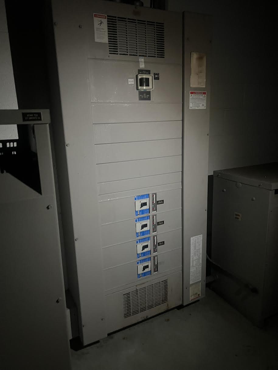 800 Amp. Cutler-Hammer, Pow-R-Line C PRL4, Panelboard, 480 Volts, 3 Phase, with Main - Image 1