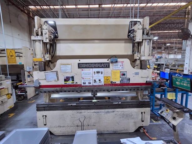 90 Ton, Cincinnati #Proform-90PF, CNC press brake, 8' overall, 78.5" between housing, 14" stroke, 7" throat - Image 1