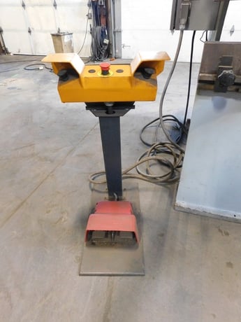 40 Ton, Primeline, Press Brake, 4' overall, Elgo Control, 580 hours, 2007 - Image 6
