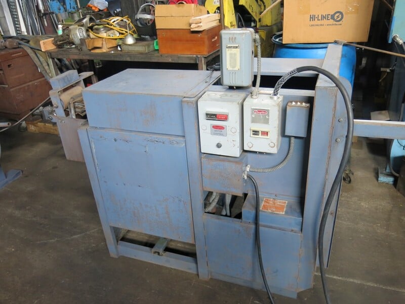 Harper #E-200, 2" turning vane maker, double uncoiler - Image 4