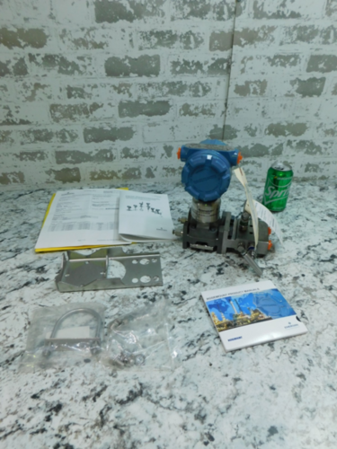 Rosemount #3051S2CD, Pressure Transmitter, w/Isolation Manifold, Supermodule Hart, unused - Image 1