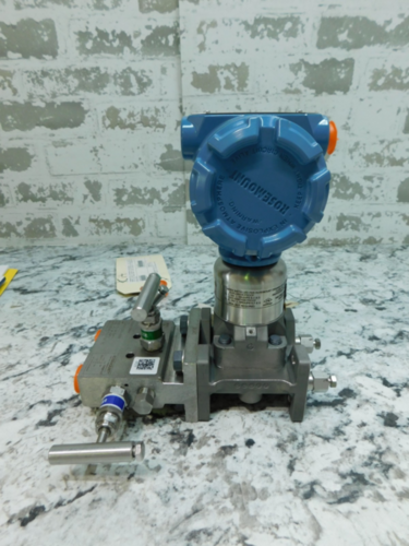Rosemount #3051S2CD, Pressure Transmitter, w/Isolation Manifold, Supermodule Hart, unused - Image 6