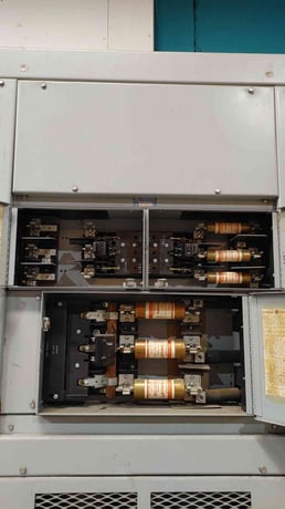 2000 Amps, General Electric #THPC3620B, AV-Line switchboard, high pressure switch, THFP fused - Image 5