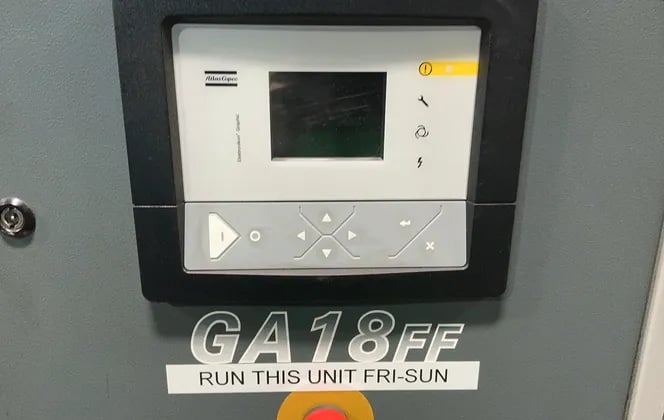 101 cfm, 125 psi, Atlas Copco #GA18FF A 125 FM, Rotary Screw Air Compressor, 25 HP, 88 Gal. Tank, 230 V., 2011 - Image 8