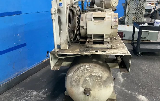 150 psig, Gardner Denver #EBE99Q, Rotary Screw Air Compressor, 25 HP, 120 Gal. Tank, Electra-Saver II, 460 - Image 9