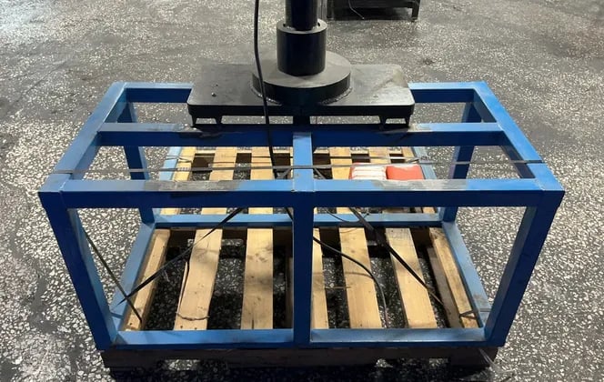 Branson #2000IW, Ultrasonic Welder, 2300w, Foot Pedals, 200-240 V., 2010 - Image 7