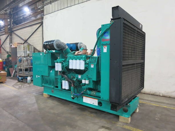 750 KW Cummins #DFHA, diesel generator set, 277/480 Volts, 1435 HP @ 1800 RPM, QST30-G1 engine, open power - Image 3