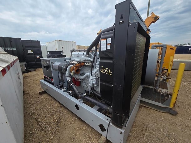 275 KW Detroit #DSEB, diesel generator set, 480 Volts, 3-phase, 684 hours, 60 Series - Image 3