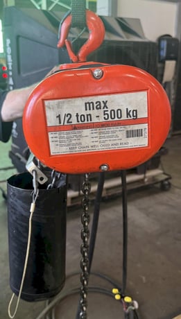 1 Ton, CM Lodestar #F2, electric chain hoist, 8' lift, 5/16 FPM, 1/2 HP, 230 V., 3 Ph., manual trolley - Image 2