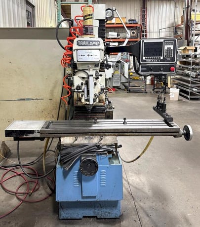 Southwestern Industries #TRAK-DPM, CNC bed mill, 3-Axis, 31" X, 17" Y, 23.5" Z, 70-4200 RPM, 3 HP, 10" x 50" - Image 2