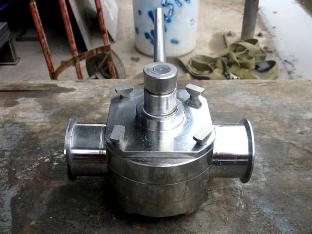 3" Koltek, 2-way Stainless Steel hand valve (3 available) - Image 9