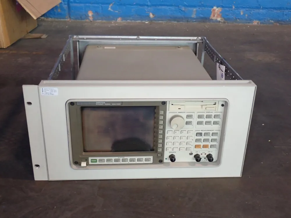 Hewlett Packard #35670A, Dynamic Signal Analyzer - Image 2