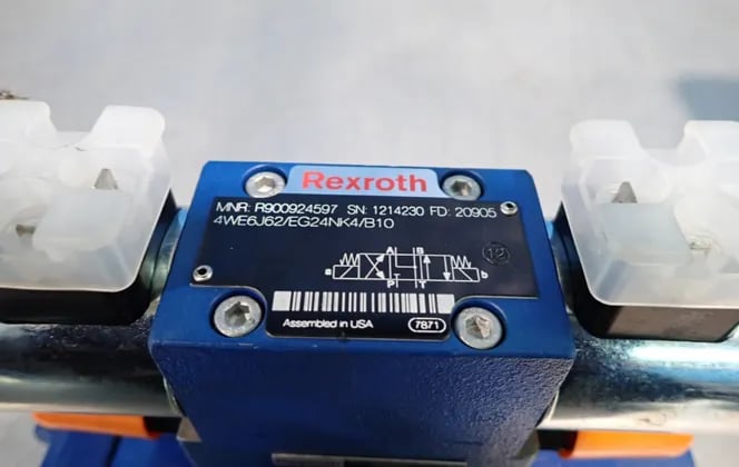 Rexroth #R901211760, Hydraulic Directional Valve (2 available) - Image 1