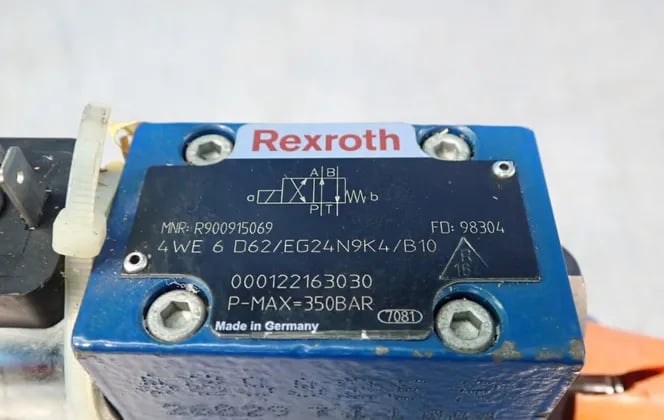 Rexroth #R901045541, Hydraulic Directional Control Valve - Image 1
