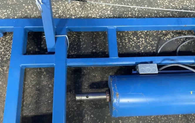 .125 Ton, Gorbel #SS99039, Jib Crane, 103" Span, 108" Column Height, 8" Column Width - Image 3