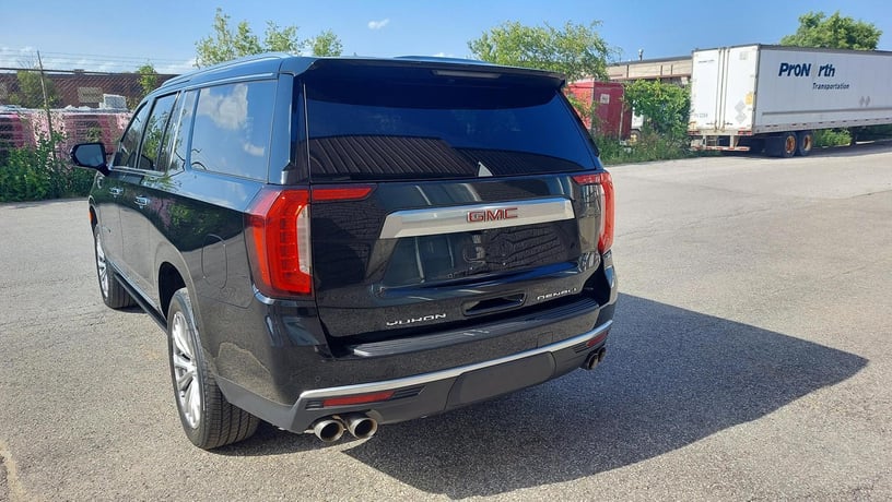 GMC #Yukon-XL-Denali, 6.2L V8, 10 speed automatic transmission, 7 seater SUV, black, 1 owner, 2022 - Image 6