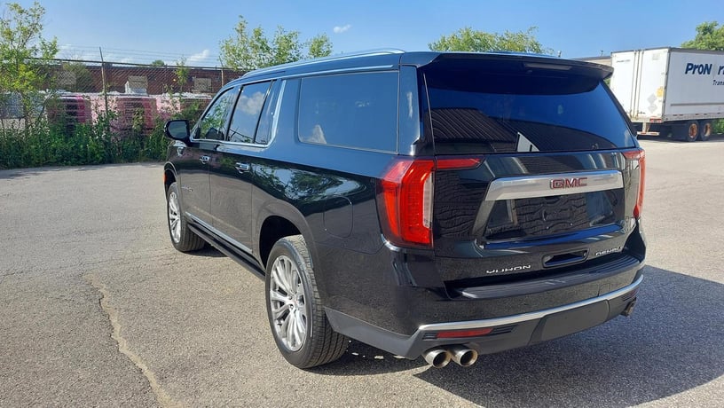 GMC #Yukon-XL-Denali, 6.2L V8, 10 speed automatic transmission, 7 seater SUV, black, 1 owner, 2022 - Image 7