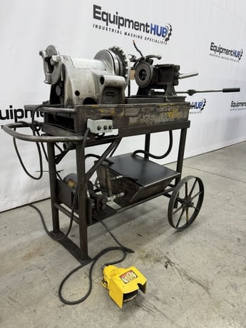1/8" -2" Ridgid #300, power drive pipe threading machine with Oster stand, 1/2 HP reversible universal drive - Image 2