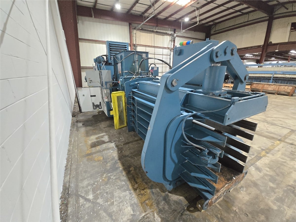 American Baler #5029H10T25F, auto-tie horizontal baler, 50" x 27.5" feed opening, 30" x 43" bale, dual 30 HP - Image 7