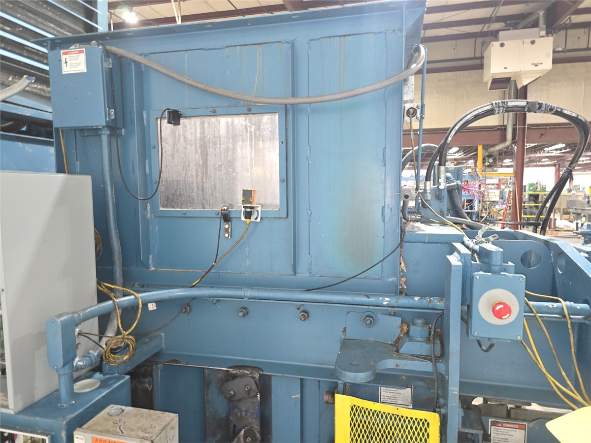 American Baler #5029H10T25F, auto-tie horizontal baler, 50" x 27.5" feed opening, 30" x 43" bale, dual 30 HP - Image 9