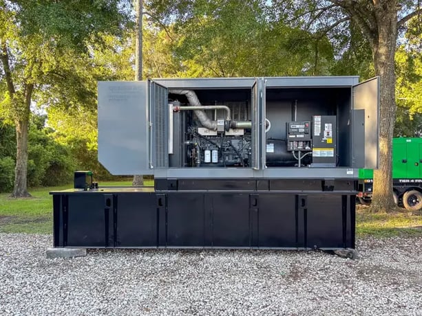 275 KW Generac #SD0275, diesel generator set, enclosed, 120/208 Volts, 3 phase, 2013 - Image 3