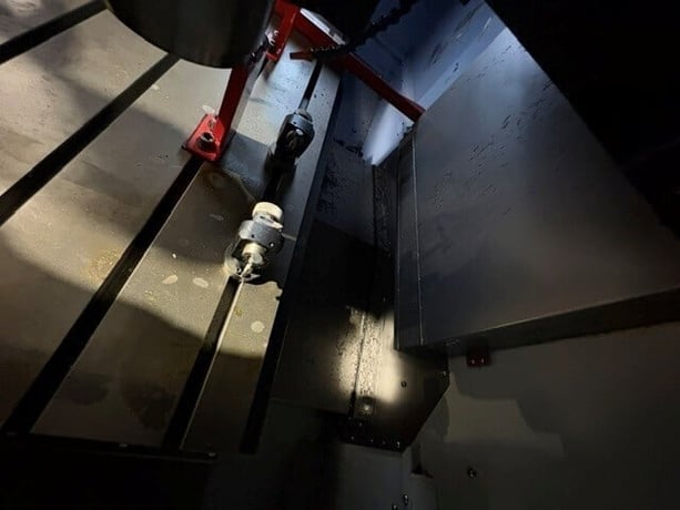 Daewoo Doosan #DMP-500-2SP, Dual Spindle Vertical Machining Center, 40.9" X, 20.5" Y, 23.6" Z, 47.25" x 20.5" - Image 9