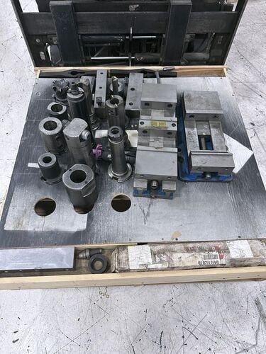 Haas #VF-7/50, CNC vertical machining center, 30+1 automatic tool changer, 84" X, 32" Y, 30" Z, 84" x28" - Image 9